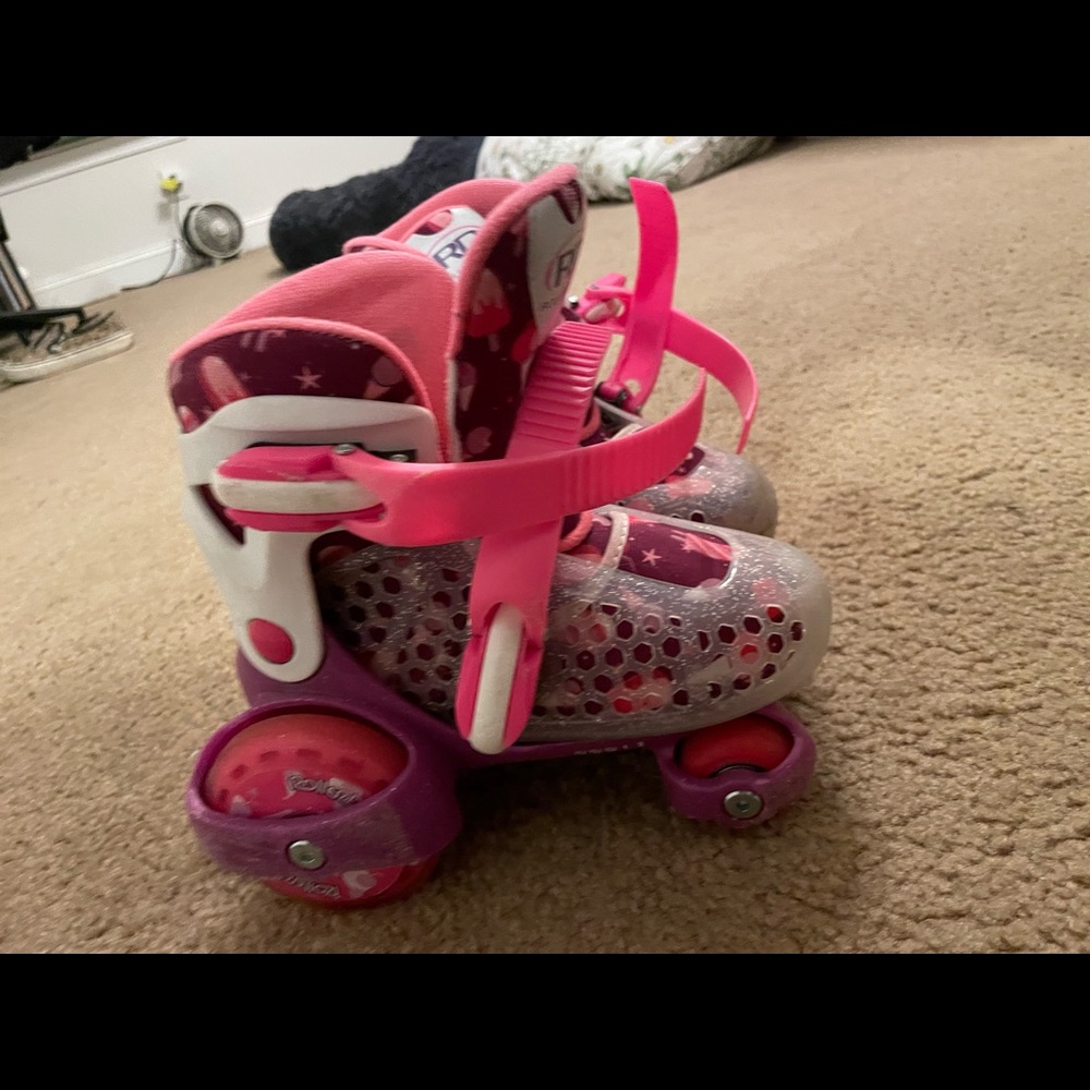 Youth skates
